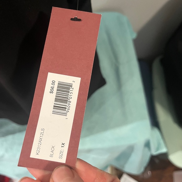 Love Scarlett Black with Rhinestone Short Sleeve  Top- Size 1X- NWT - Picture 4 of 8